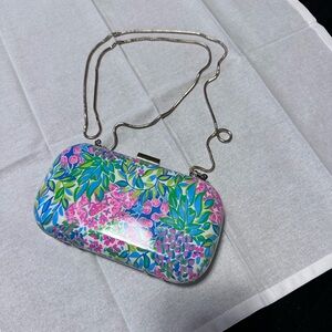 Lilly Pulitzer clutch with gold chain shoulder strap NWOT